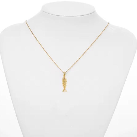 Gold Fish Pendant Necklace - Picture 4 of 6